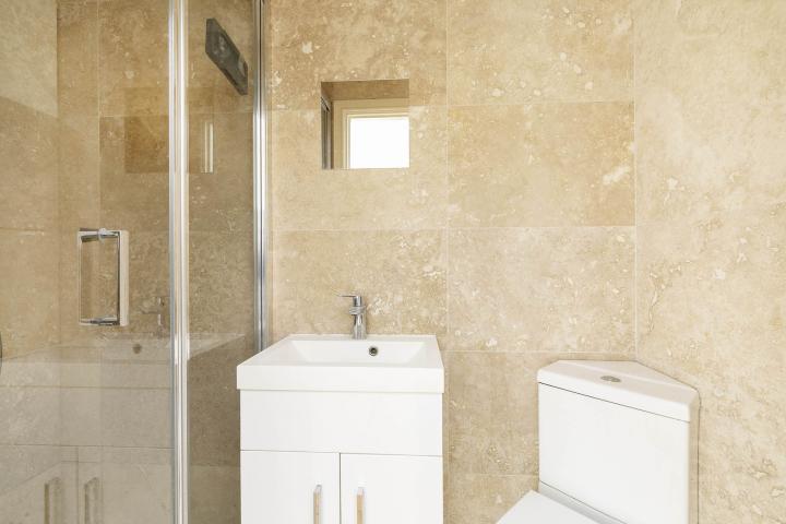 			3 Bedroom, 3 bath, 1 reception Apartment			 Dignam Close , Cricklewood